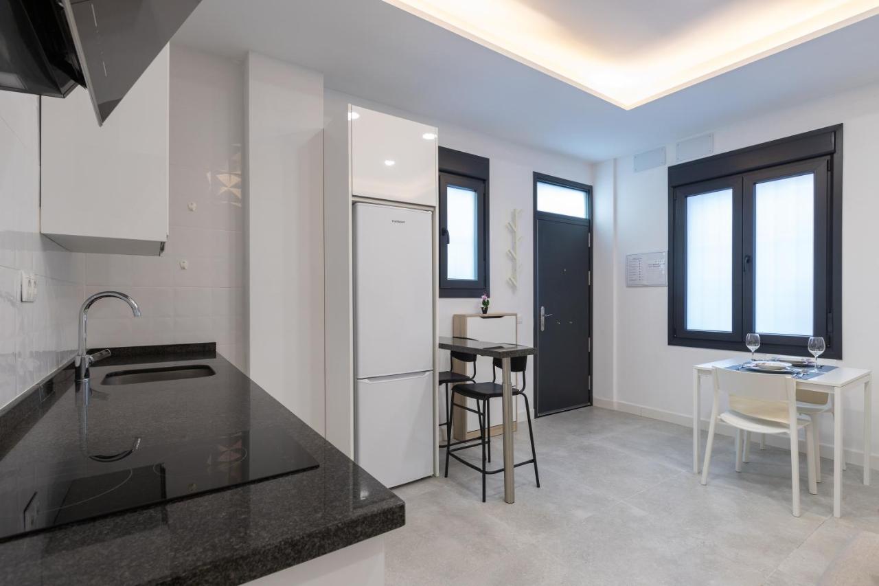 Victoria'S Apartamentos Малага Экстерьер фото