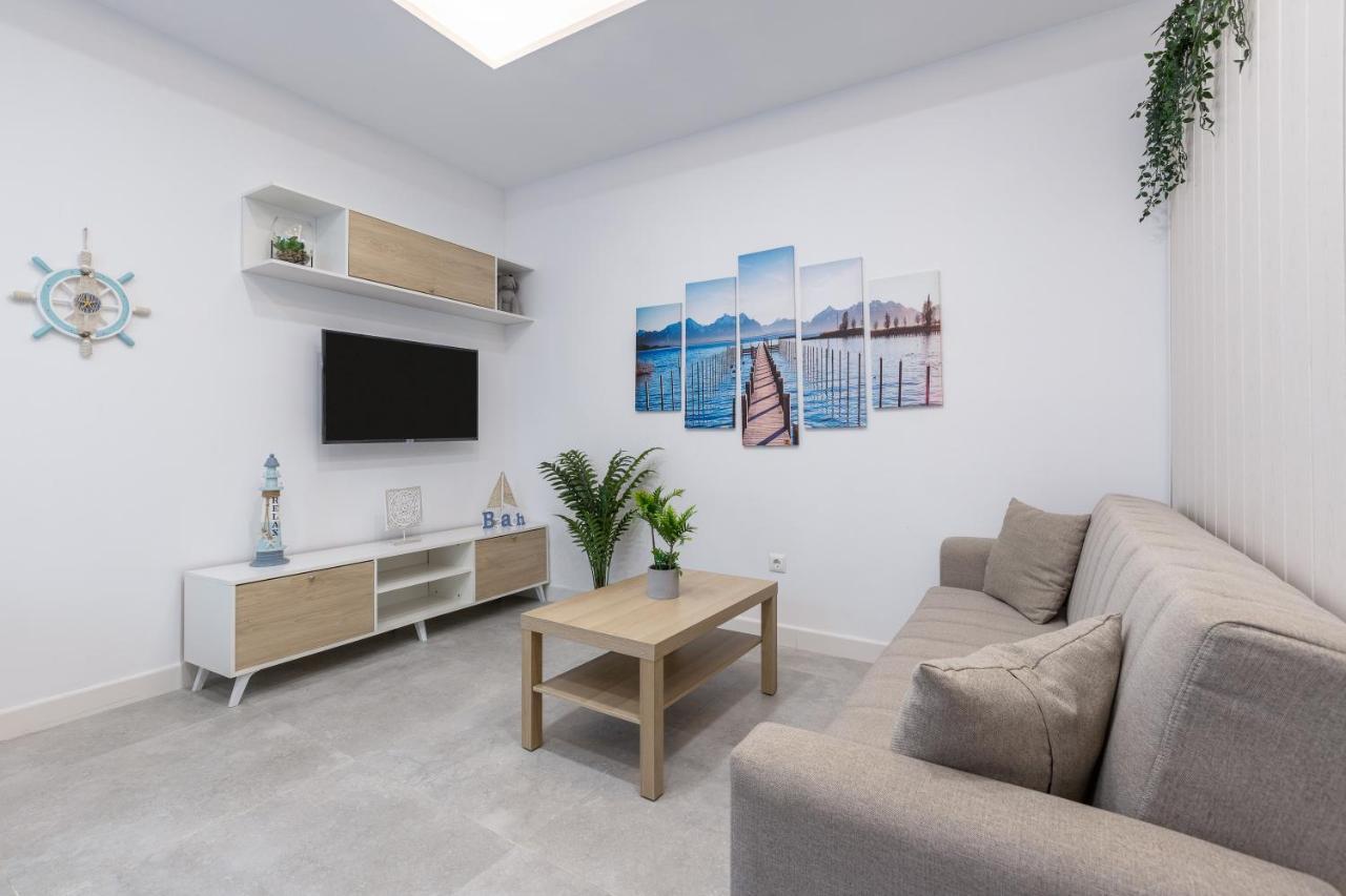 Victoria'S Apartamentos Малага Экстерьер фото