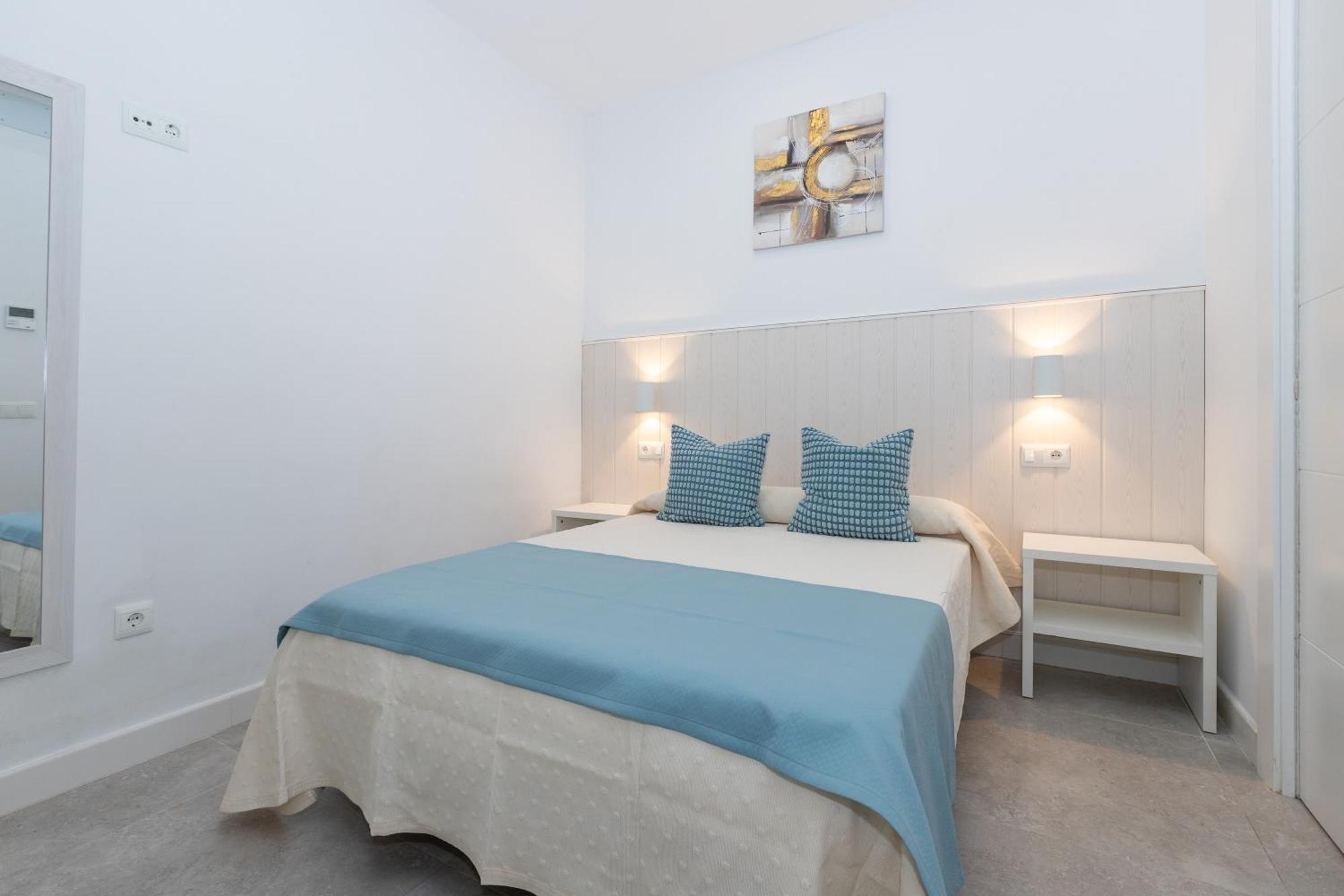 Victoria'S Apartamentos Малага Экстерьер фото
